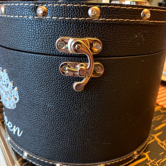 Make up case/crown case with crystals or without - Picture 4 of 7